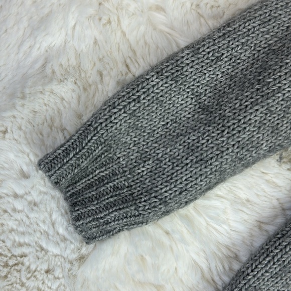 Ann Taylor Alpaca Wool Blend Gray Sweater Size Medium Petite - Picture 10 of 12